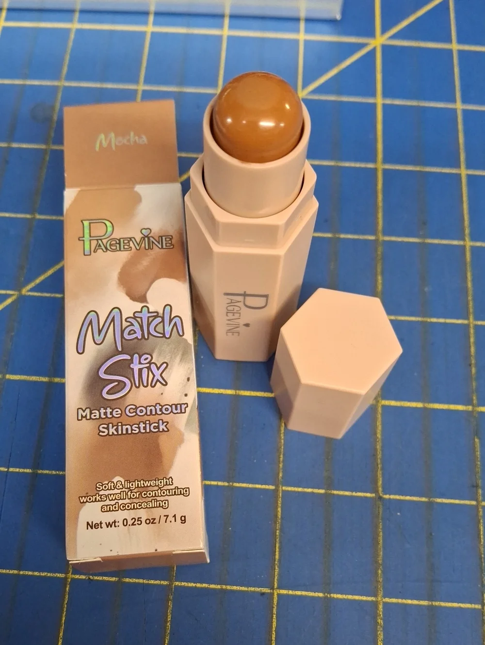 Pagevine Match Stix 7.1g New In Box - 04 Mocha